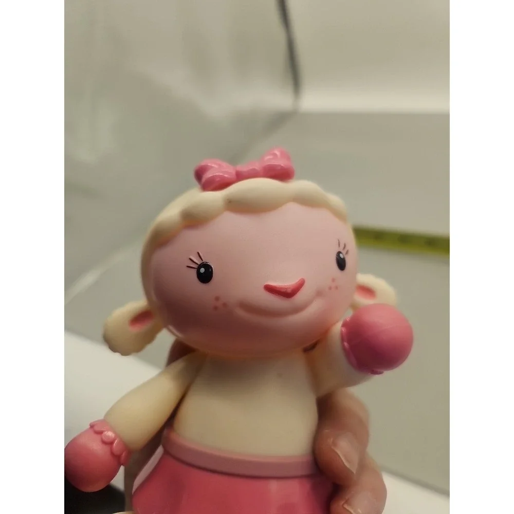 Disney‎ Lambie Lamb Doc McStuffins 7